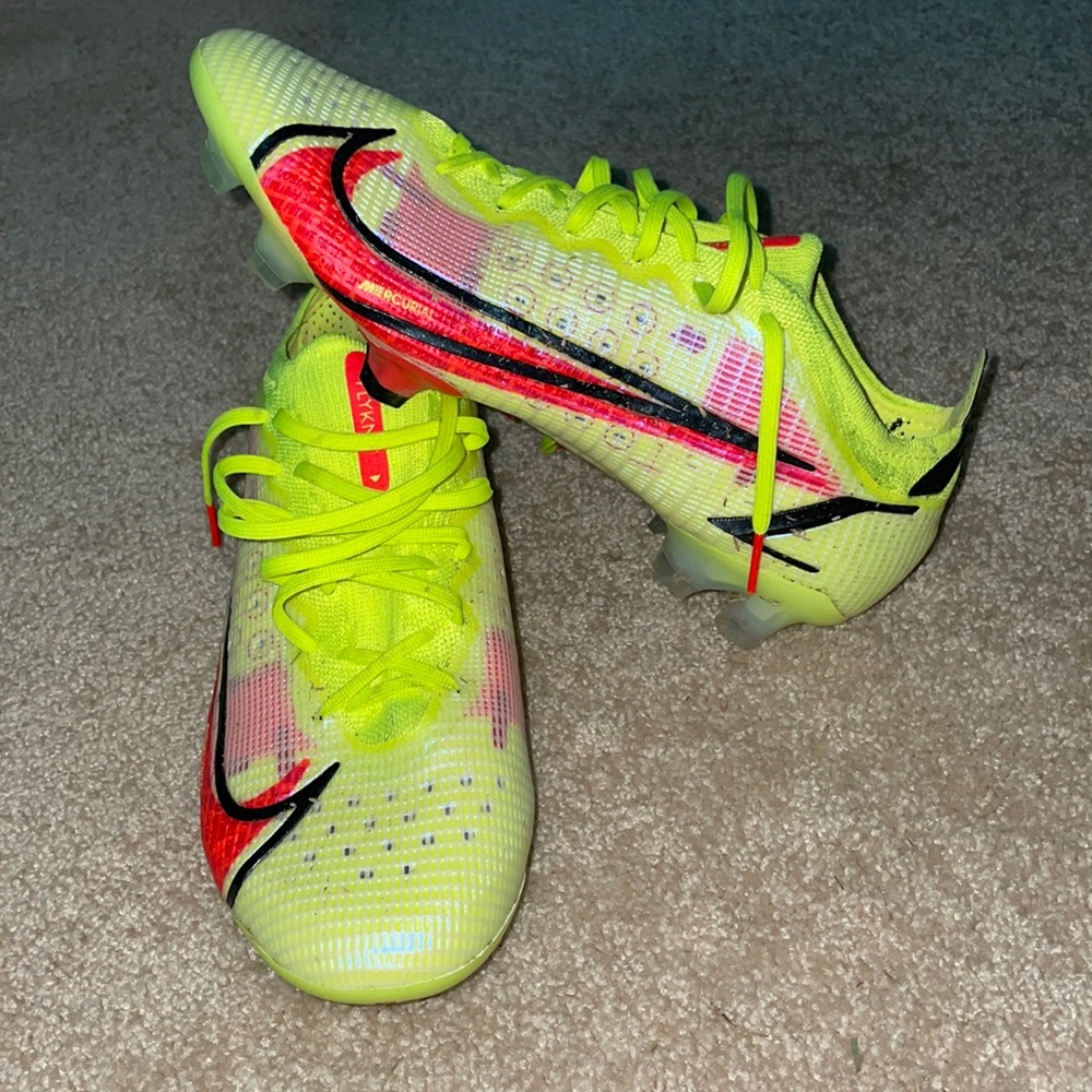 Nike Mercurial Fly Knit Soccer cleats